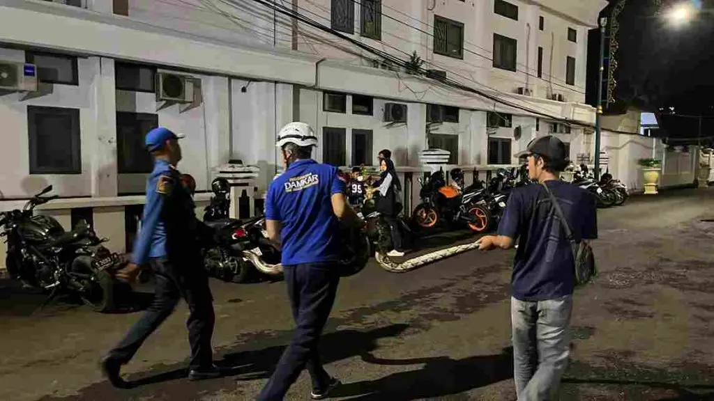Piton 4 Meter Gegerkan Haul Sunan Bonang