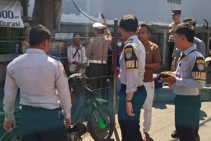 Polisi Amankan Terduga Calo Bus di Terminal Purabaya