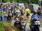 Surabaya Terendam, Hujan dan Pasang Laut Ganggu Kota