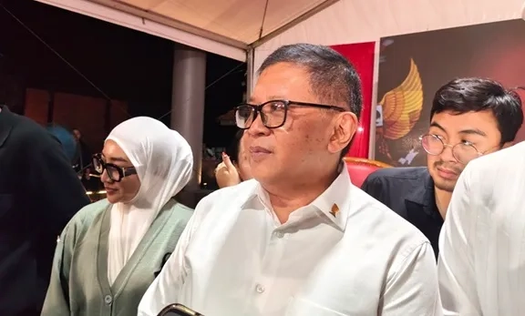 TNI-Polri Disorot, Hasto Singgung Arah Reformasi