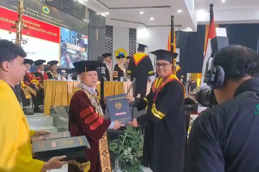 Ubhara Wisuda 207 Lulusan, Siap Hadapi Persaingan