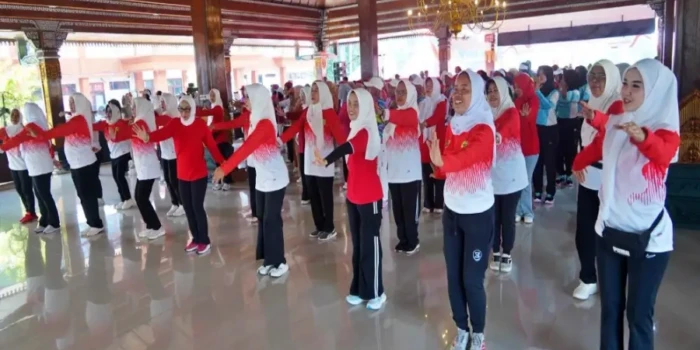 Bupati Mojokerto Dorong Budaya Hidup Sehat Lewat Senam