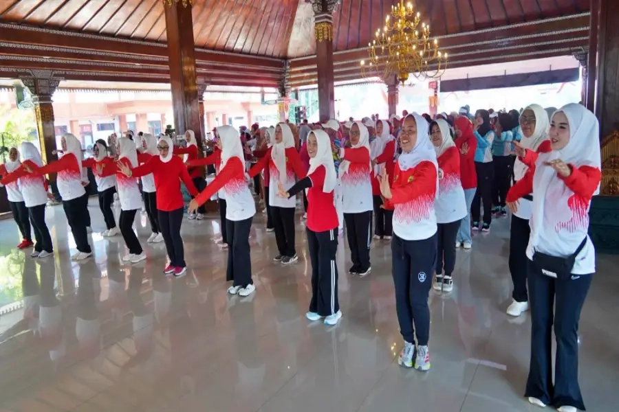 Bupati Mojokerto Dorong Budaya Hidup Sehat Lewat Senam