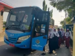 Bus-Sekolah-Kediri-Kembali-Beroperasi-Layani-Pelajar Bus-Sekolah-Kediri-Kembali-Beroperasi-Layani-Pelajar