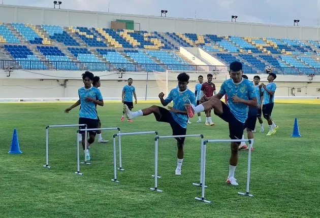 Dendy Optimistis Persela Tatap Championship 2026-2027