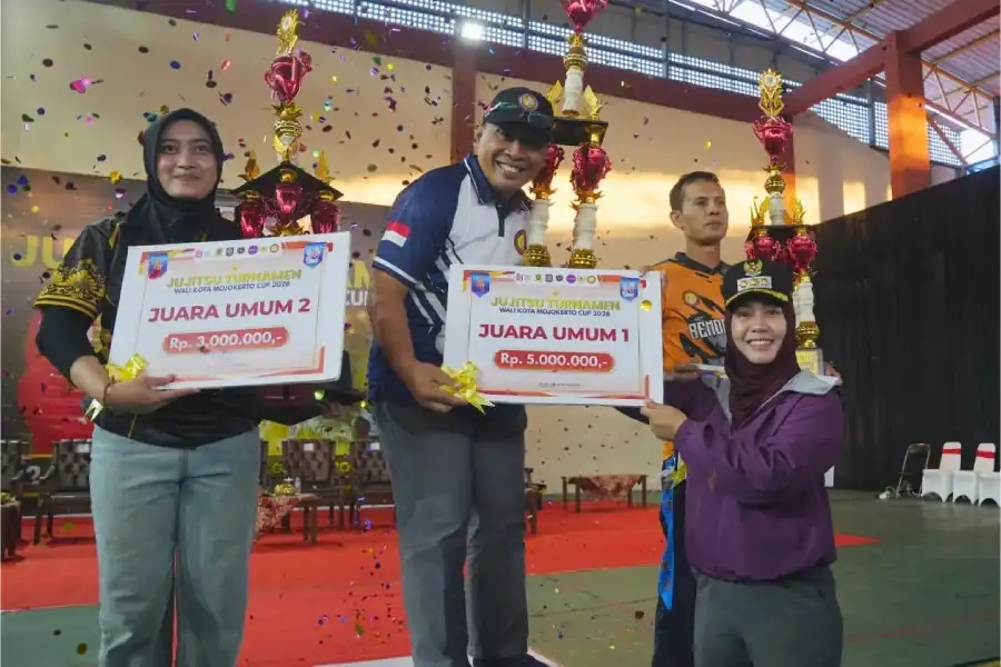 Jujitsu Bantar Angin Juara Umum Mojokerto Cup 2026