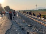 KA Logawa Tabrak Truk, Jalur Nganjuk Lumpuh Sementara KA Logawa Tabrak Truk, Jalur Nganjuk Lumpuh Sementara