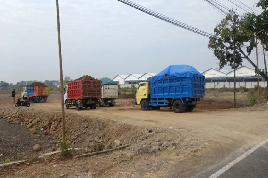 Pengurukan Lahan Gunungsari Tetap Berjalan Meski Diminta Berhenti