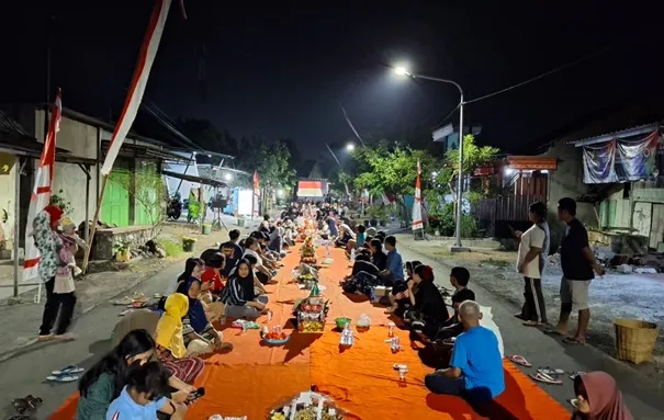 81 Tumpeng Warga Krajan Punya Makna HUT RI