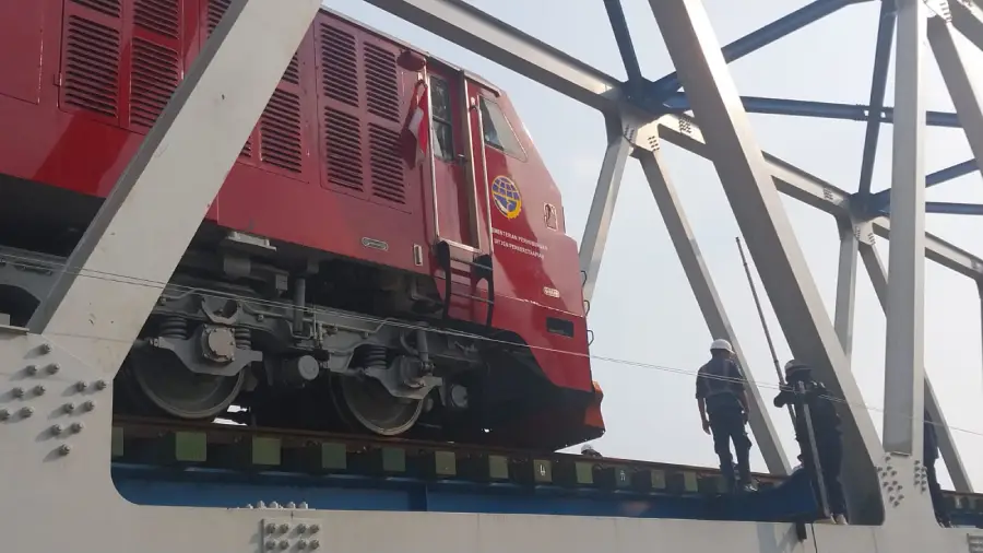 DJKA Uji Kekuatan Dua Jembatan KA Jember
