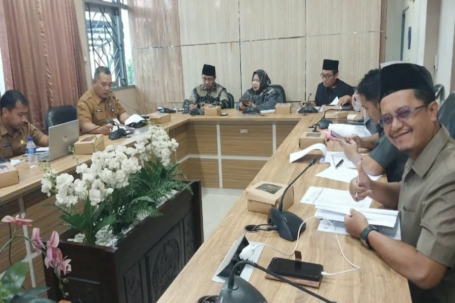 DPRD Jember Minta Anggaran Seragam Pengajian Dihapus