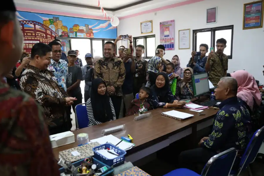Enam Juta Warga Belum Punya e-KTP, Jember Jadi Sorotan