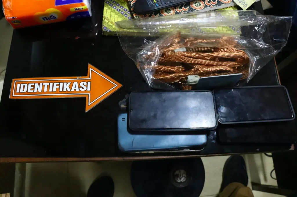 Gagal Curi Tembaga, Dua Pekerja Diamankan