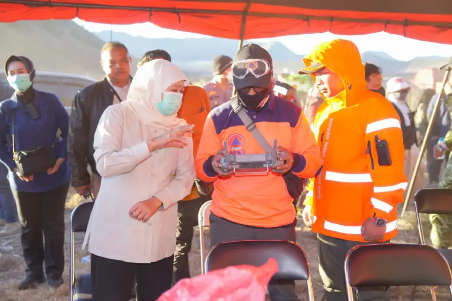 Karhutla Bromo Meluas, Khofifah Maksimalkan Water Bombing