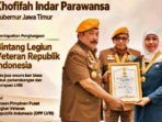 Khofifah Terima Bintang LVRI di Hari Veteran Nasional