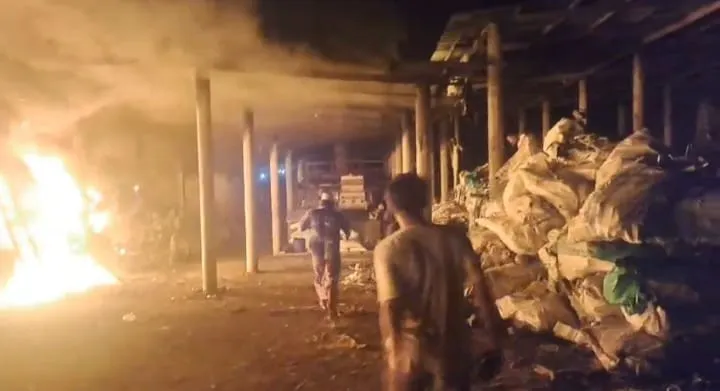 Malam Kemerdekaan Mencekam, Tempat Usaha di Mojoagung Terbakar