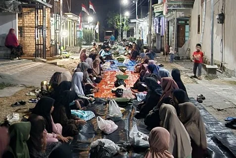 Pemuda Brangkal Siapkan 81 Ambeng untuk HUT RI