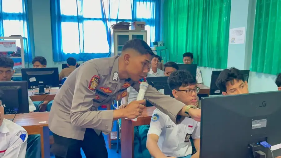 Polres Bojonegoro Ingatkan Pelajar Bijak Gunakan AI