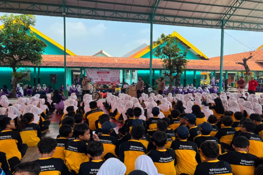 Polwan Sidoarjo Edukasi Siswa Cegah Kekerasan Seksual