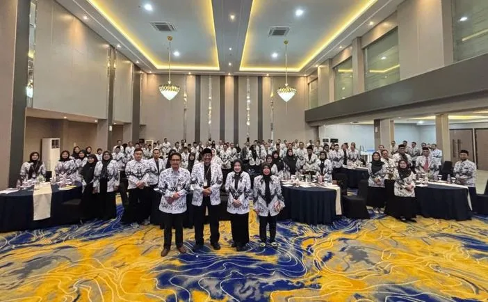 Sarasehan PGRI Jatim Bahas Tantangan Pendidikan Tinggi
