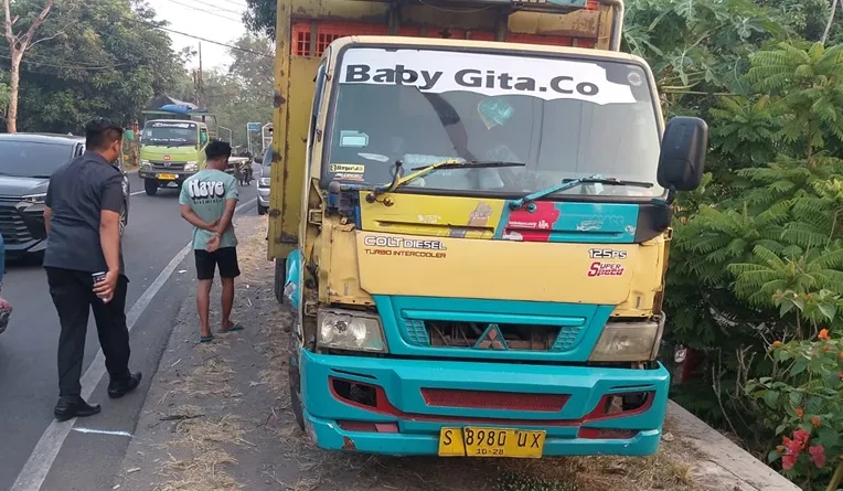 Tiga Pelajar Tewas Dihantam Truk Fuso di Jombang
