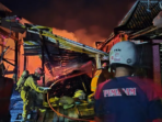 Tiga Rumah di Jombang Ludes Terbakar, Kerugian Rp300 Juta Tiga Rumah di Jombang Ludes Terbakar, Kerugian Rp300 Juta