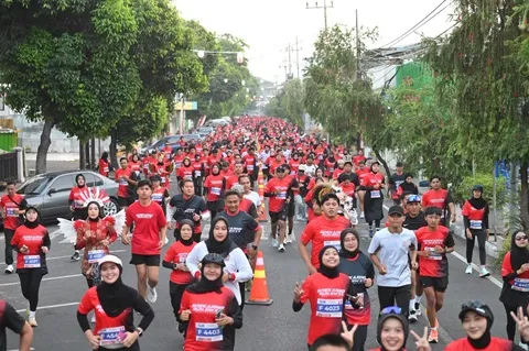 3.400 Pelari Ramaikan Soekarno Run Banyuwangi
