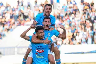 Deltras dan Persela Belum Terkalahkan di Grup B