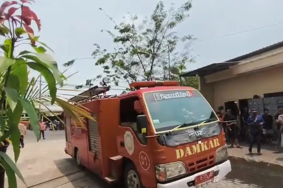 Kebakaran PT Esa Kalen Jaya Terkendala Bahan Baku Mudah Terbakar