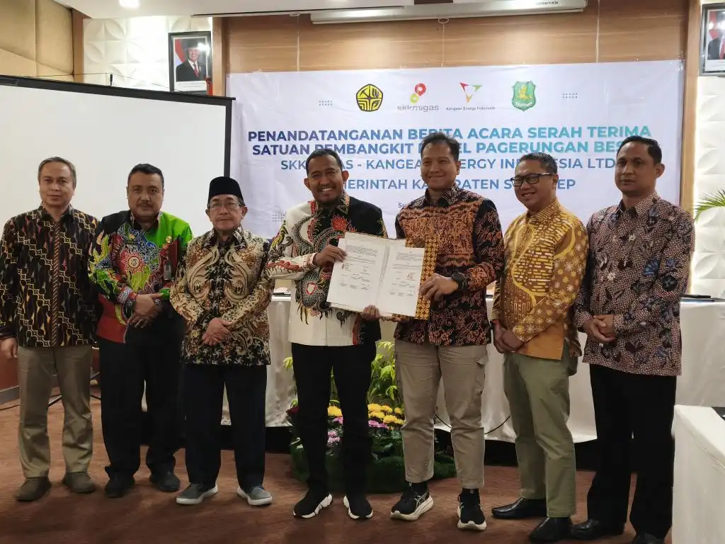 Listrik 24 Jam Mulai Mengalir di Pagerungan Besar