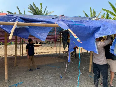 Polisi Bongkar Arena Judi Sabung Ayam di Gresik