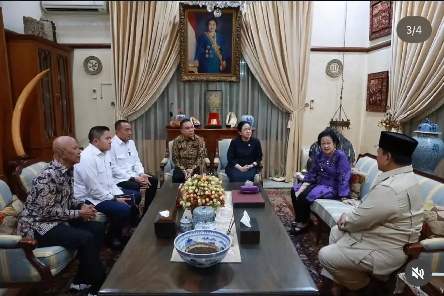 Prabowo Takziah ke Rumah Megawati, Sampaikan Duka Guruh