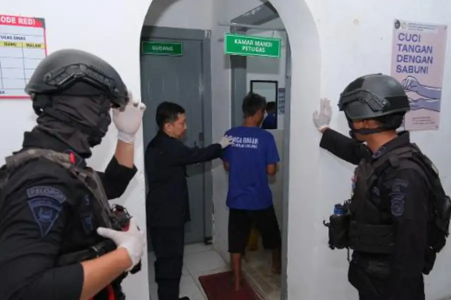 Razia Lapas Malang Temukan Ponsel, 50 Tes Urine Negatif