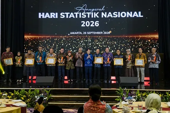 UNIPDU Jombang Raih Dua Penghargaan Nasional
