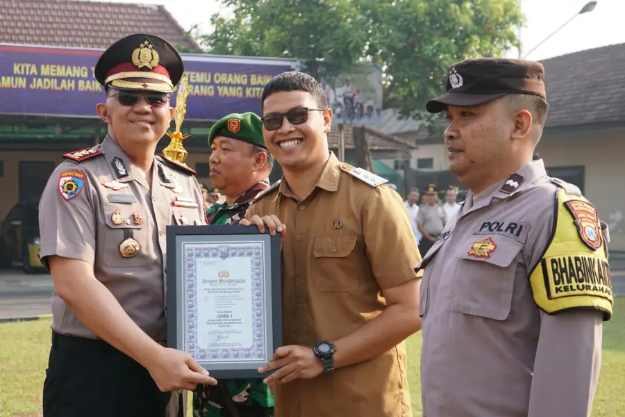 Warga Meri Raih Juara I Lomba Satkamling Mojokerto