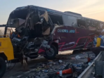Bus Family Gathering Tabrak Truk di Tol Ngawi, Tiga Tewas Bus Family Gathering Tabrak Truk di Tol Ngawi, Tiga Tewas
