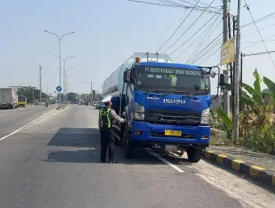 Cegah Kecelakaan, Satlantas Ngawi Patroli Tiga Titik Rawan