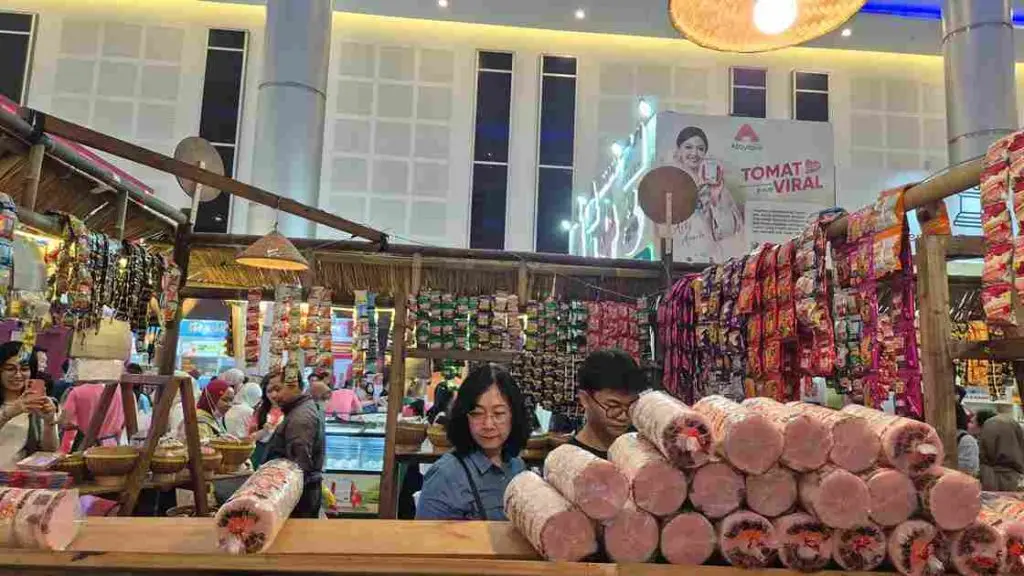 Jajanan Jadul PRJ Surabaya Bangkitkan Nostalgia Masa Sekolah