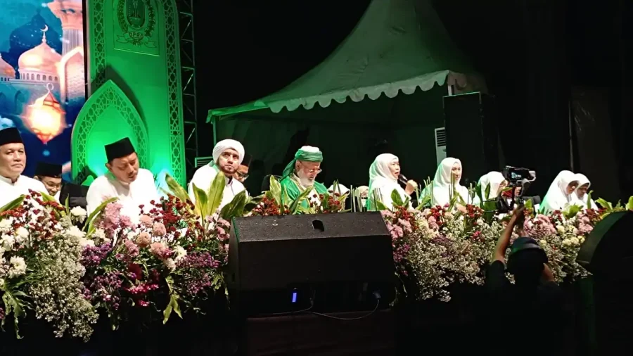 Jawa Timur Bersholawat, Musyafak Doakan Petani dan Nelayan