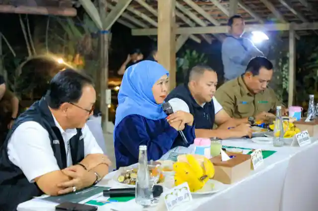 Musim Hujan Jatim Diprediksi Desember, Khofifah Imbau Salat Istisqa