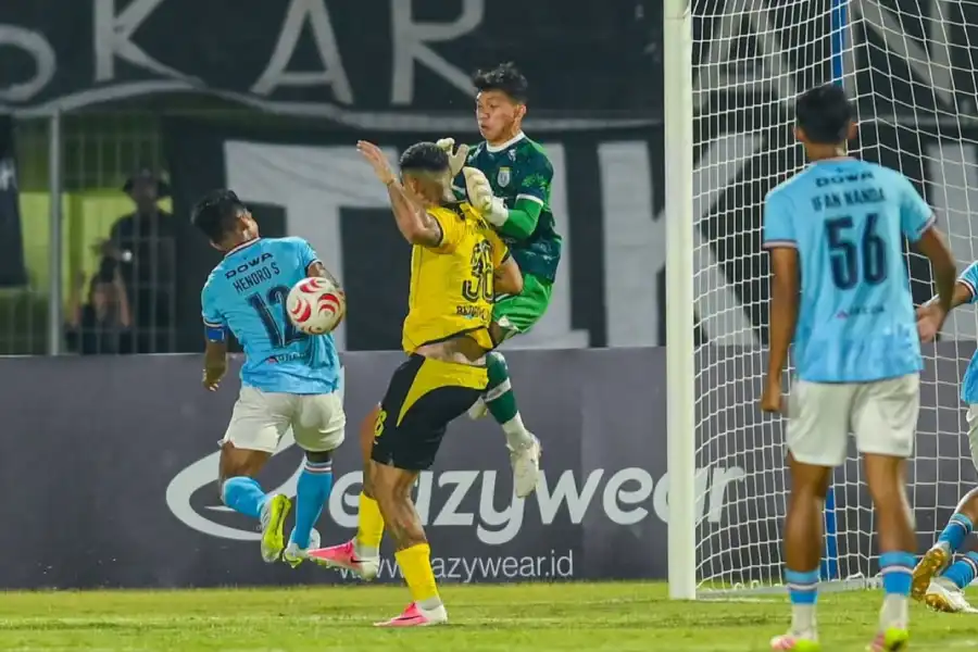 Persela Sapu Bersih Empat Laga, Belum Kebobolan