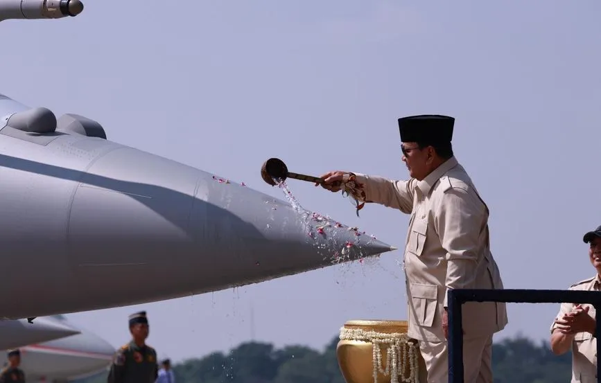 Prabowo Perkuat Alutsista TNI untuk Kedaulatan dan Misi Kemanusiaan